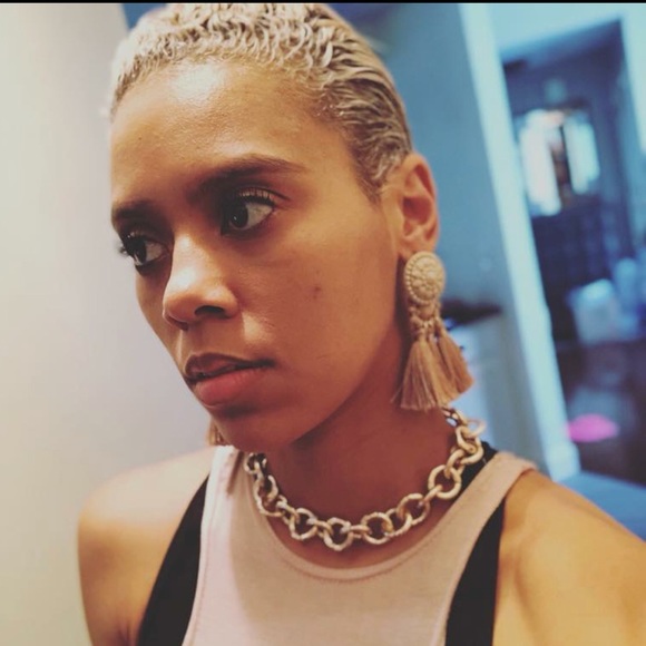 Meet your Posher, Rebekah - Picture 2 of 4